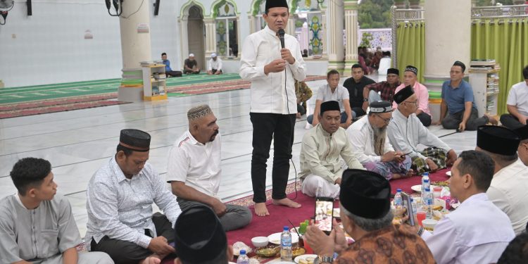 Wagub Aceh Buka Puasa Bersama Masyarakat Teupin Raya