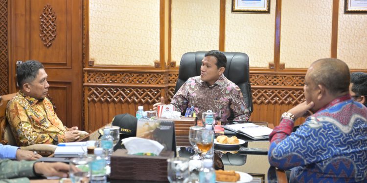 Wagub Aceh Mediasi Perselisihan Bupati–Wabup Pidie Jaya, Dipicu Soal Kewenangan