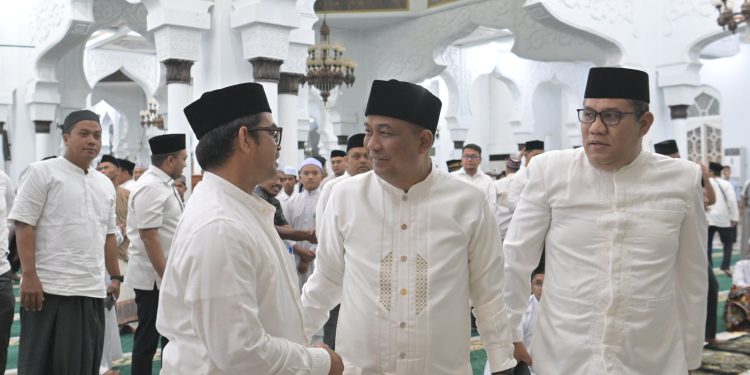 Plt. Sekda Hadiri Peringatan Maulid Nabi di Masjid Raya Baiturrahman