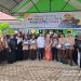 Bunda Salma Salurkan Seragam untuk Pelajar Aceh Utara