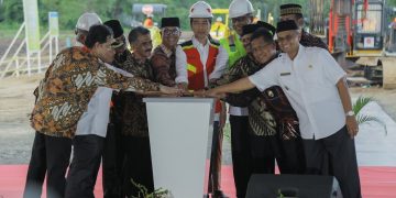 Jokowi Resmikan Pembangunan Jalan Tol Aceh