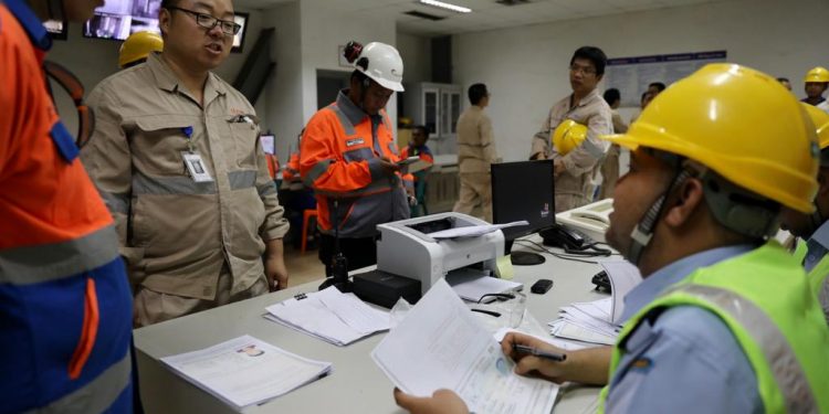 Foto: Razia Tenaga Kerja Asing di Pabrik Semen Lhoknga