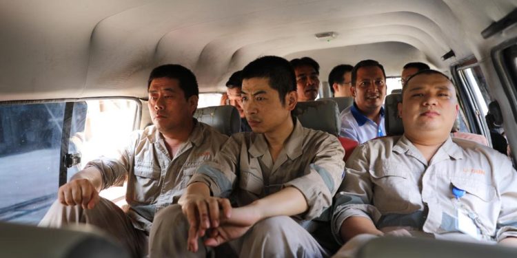 Foto: Razia Tenaga Kerja Asing di Pabrik Semen Lhoknga