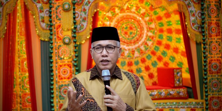Plt Gubernur Imbau SKPA Gunakan Produk IKM Aceh
