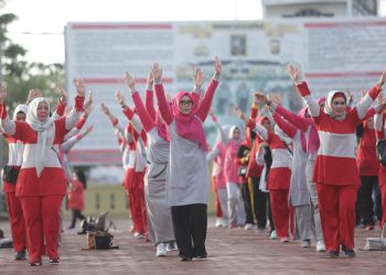Dyah Erti Ikut Senam di Polda Aceh