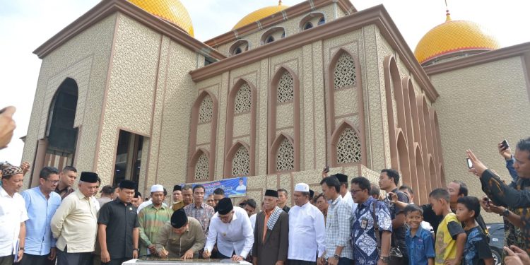 Plt Gubernur Minta Masyarakat Jadikan Mesjid Pusat Pemberdayaan Ummat