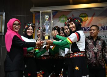 Dyah Erti Lantik Pengurus Perwosi 9 Kabupaten