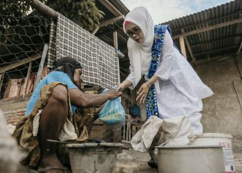 Foto-Foto Ketua BKMT Aceh menyerah Sembako