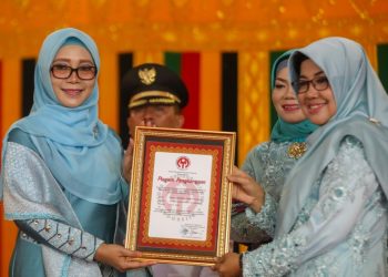 Lantik Ketua PKK Subulussalam, Ini Pesan Istri Plt Gubernur