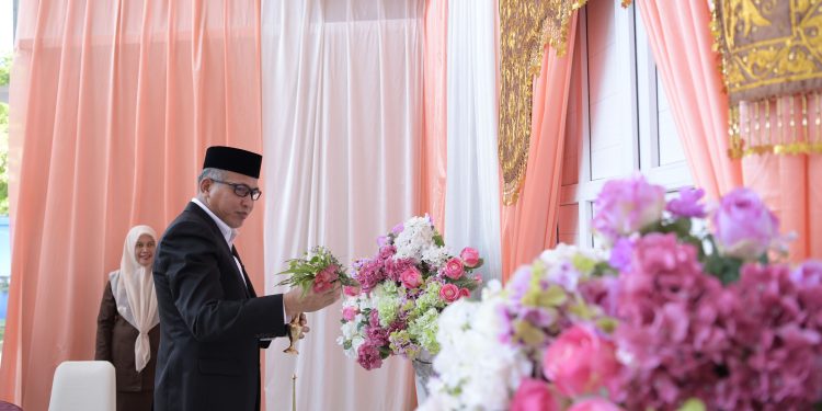 Plt Gubernur Pesijuk  Rumah Dinas  Baru Kajati Aceh