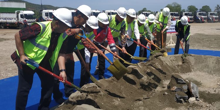 Resmikan Gudang Berikat Di KIA Ladong