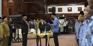 Plt Gubernur Lantik 547 Pejabat Pemerintah Aceh