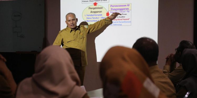 Kala Pejabat Pemerintah Aceh Sampaikan Materi dalam Bahasa Daerah