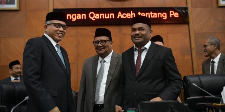 Plt Gubernur Sampaikan Nota Keuangan RAPBA Perubahan Tahun 2019 di Paripurna DPRA