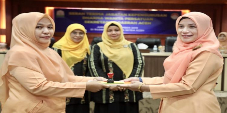Safrida Yuliani Resmi Jadi Ketua Darma Wanita Setda Aceh
