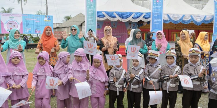 Dyah Erti Idawati Deklarasi Stop Stunting di Aceh Selatan