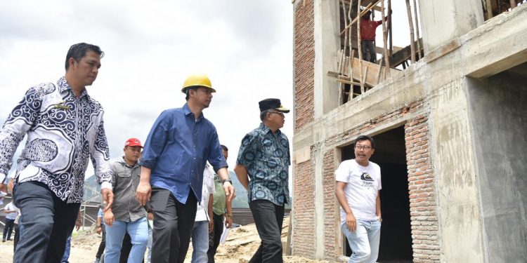 Plt Gubernur Tinjau Proyek Otsus di Aceh Tengah dan Bener Meriah