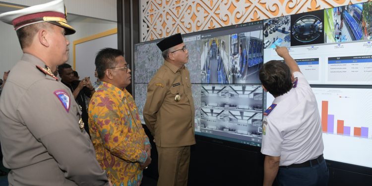 Plt Gubernur Aceh Resmikan Pusat Kendali Bus Trans Koetaradja