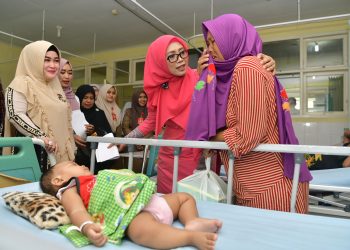 Dyah Erti , Besuk para penderita Thalasemia