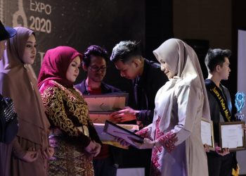 Ketua DWP Setda Aceh Terpukau Busana Rumoh Syar’i