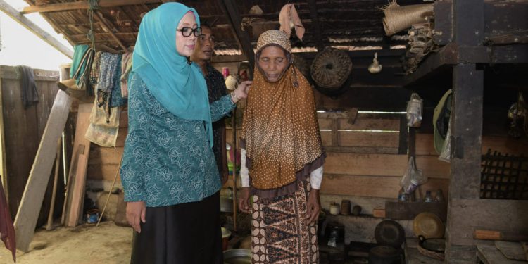 Senyum Bahagia Nek Katijah Terima Rumah Layak Huni dari Pemerintah Aceh