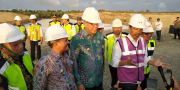 Presiden Jokowi Tinjau Pembangunan Tol Sibanceh