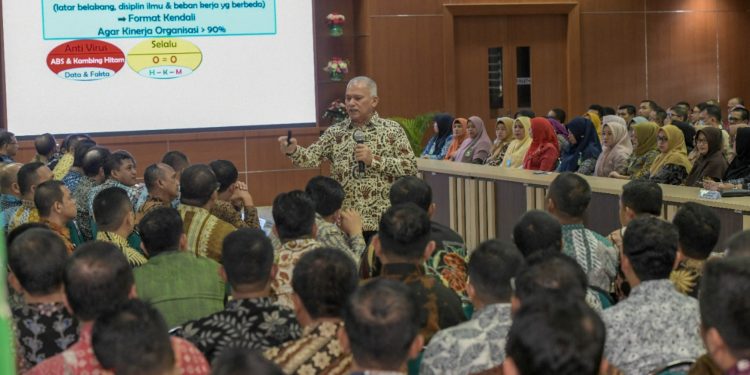 Sekda: Minta Bank Aceh Syari’ah Berbenah Diri