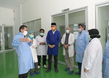 Plt Gubernur Nova Tinjau Laboratorium Pemeriksaan Spesimen Virus Corona di Aceh