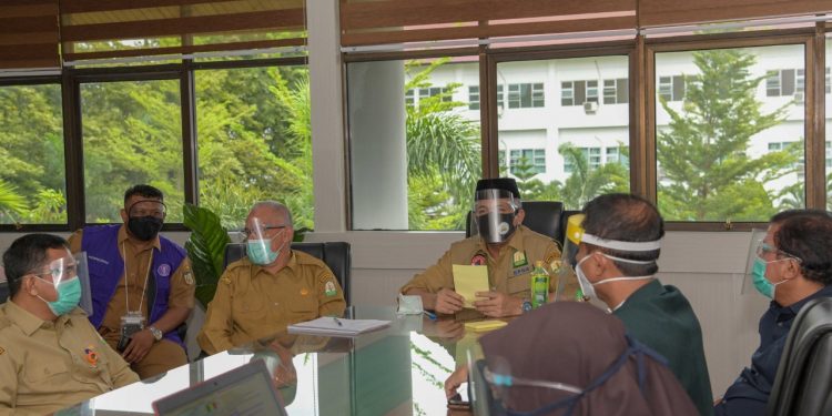 Plt Gubernur Terima Kunjungan Petugas Kesehatan