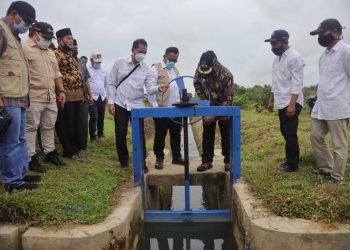Asisten II Resmikan Uji Coba Fungsional Irigasi Lhok Guci