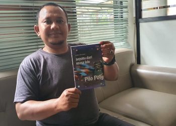 Pilo Poly Terbitkan Kumcer Sepatu dari Masa Lalu