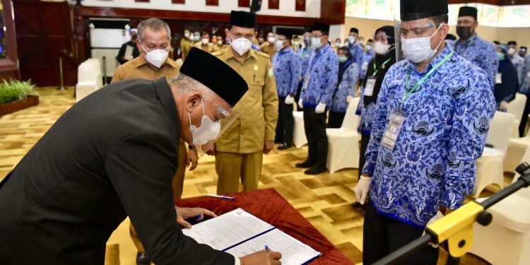 Pemerintah Aceh Lantik 113 Pejabat Administrator dan Pengawas
