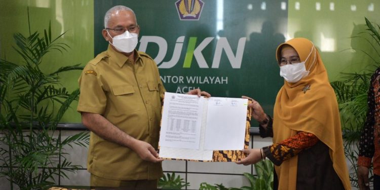 Pemerintah Aceh Terima Dokumen Hibah BMN eks BRR NAD-Nias dari DJKN Aceh