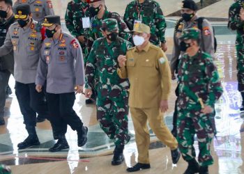 Sekda Aceh bersama Forkopimda Dampingi Panglima TNI dan Kapolri Pantau Vaksinasi Covid-19