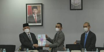 Ketua DPRA Terima Rancangan KUA-PPAS 2022 dari Pemerintah Aceh