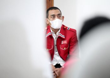 Semangati Nakes, Ketua DPRA dan Gubernur Kunjungi RICU Pinere RSUDZA Saat Dinihari