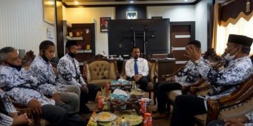 Wakil Ketua DPRA Jamin tak Ada Pencopotan Kepsek dan Pemotongan BOS, Terkait Vaksinasi