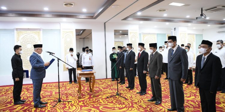 Sekda Lantik 6 Pejabat Eselon II di Lingkungan Pemerintah Aceh