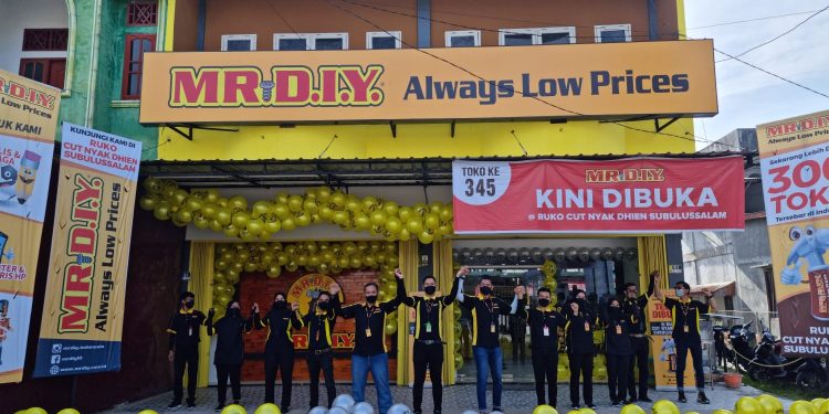 MR DIY Berkibar Kota Subusalam dan Sabang