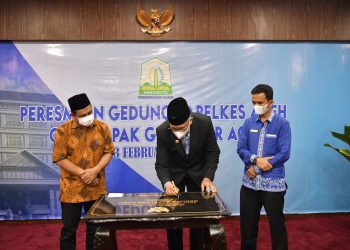 Gubernur Nova Resmikan Gedung Balai Penelitian Kesehatan Aceh