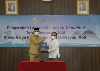 Gubernur Serahkan Laporan Keuangan Pemerintah Aceh Tahun 2021 kepada BPK-RI