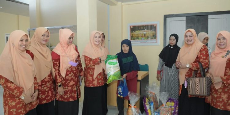 Sambut Idul Fitri, DWP Aceh Gelar Kegiatan Meugang Berbagi