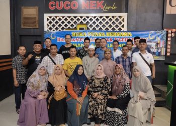 Alumni SMA Negeri 1 Sakti angkatan tahun1999 gelar bukber dan Santuni Anak Yatim