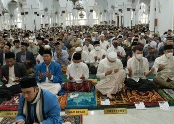 Gubernur dan Forkopimda Aceh Shalat Ied di Masjid Raya Baiturrahman