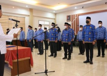 Asisten Sekda Lantik 15 Pejabat Administrator dan Pengawas Lingkungan Pemerintah Aceh