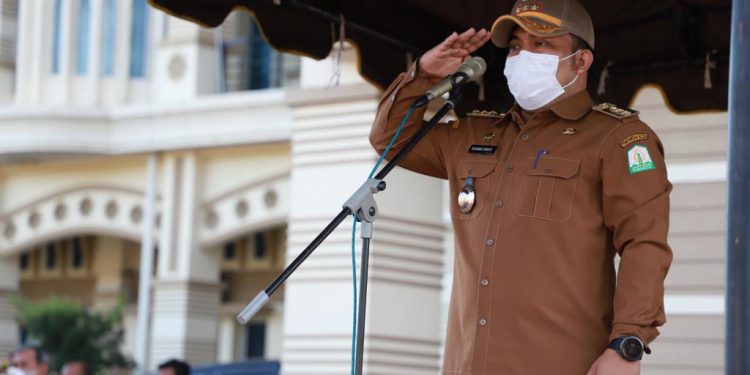 Pj Bupati Aceh Besar Pimpin Apel Perdana