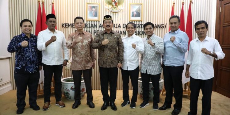 Pj Gubernur Aceh bersama Menteri ATR / BPN Bahas Butir MoU Helsinki Soal Lahan Kombatan