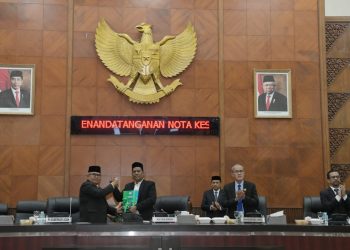 DPRA – Pemerintah Aceh Tandatangani Nota Kesepakatan Perubahan KUA-PPAS 2022