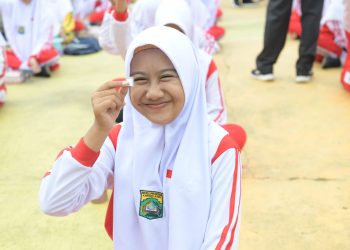 Ria Afriani, ajak Siswi Seluruh Aceh Minum Vitamin Penambah Darah