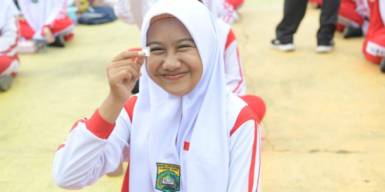 Ria Afriani, ajak Siswi Seluruh Aceh Minum Vitamin Penambah Darah